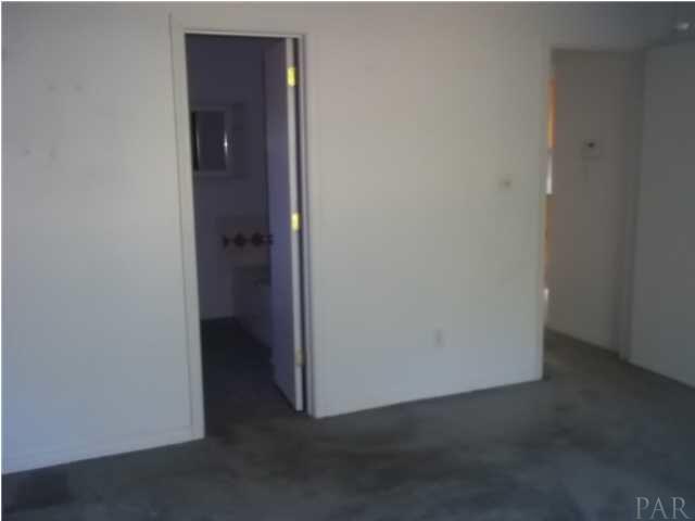 900 Ridge View Drive Pensacola, FL 32514 - Photo 9 of 13 Gallery Image 9