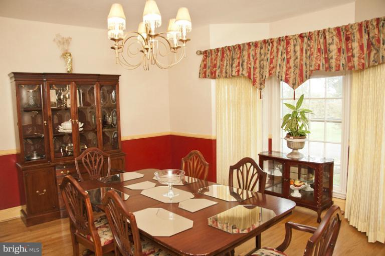 8406 Liberty Road Windsor Mill, MD 21244 - Photo 10 of 30 Dining Room