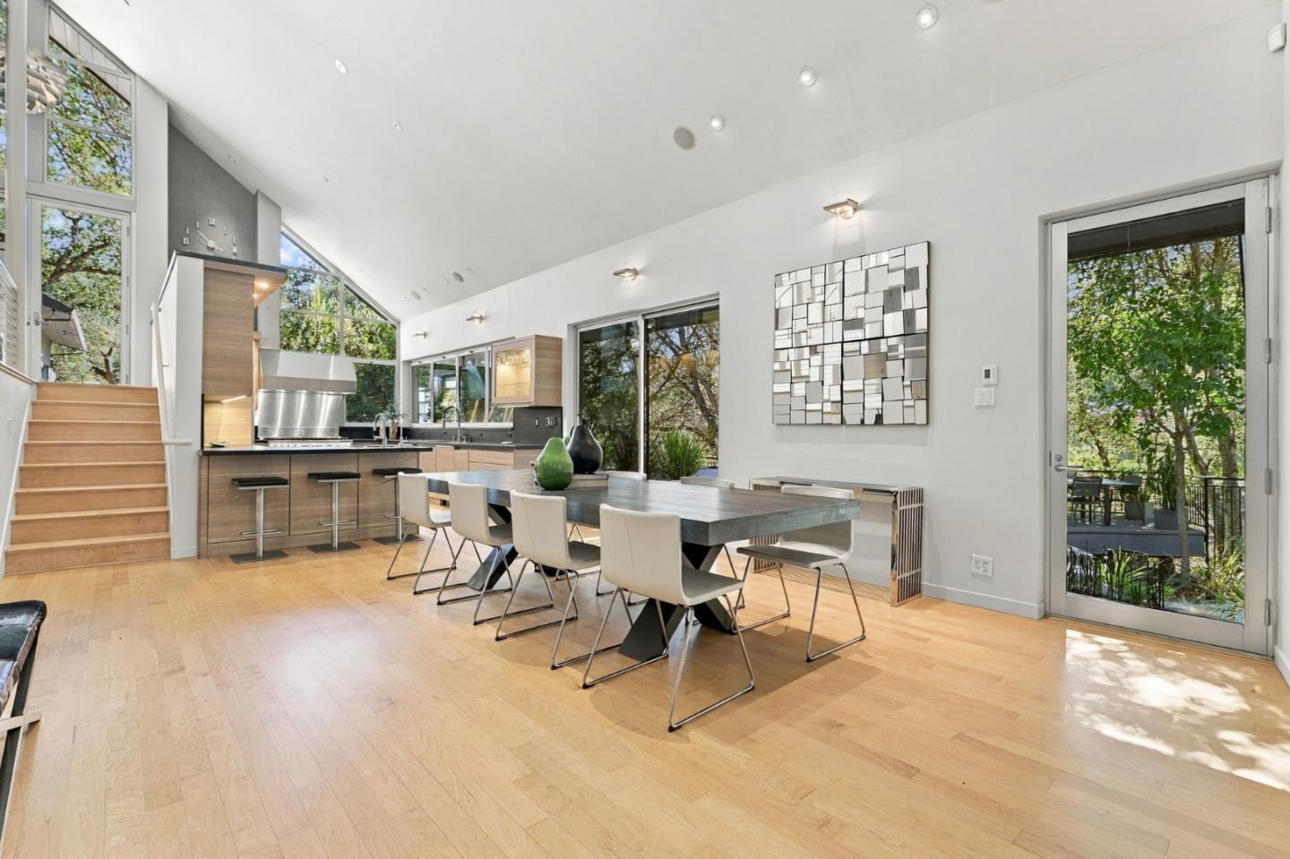 217 Mistletoe Road Los Gatos, CA 95032 - Photo 5 of 126 Gallery Image 5