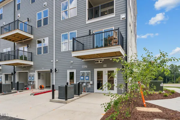 $400,000 | 10543 Pleasant Br Drive, Unit 101, Raleigh, NC 27614