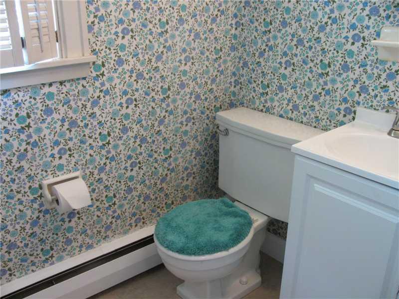 29 Kaler Road South Portland, ME 04106 - Photo 18 of 23 Bathroom.