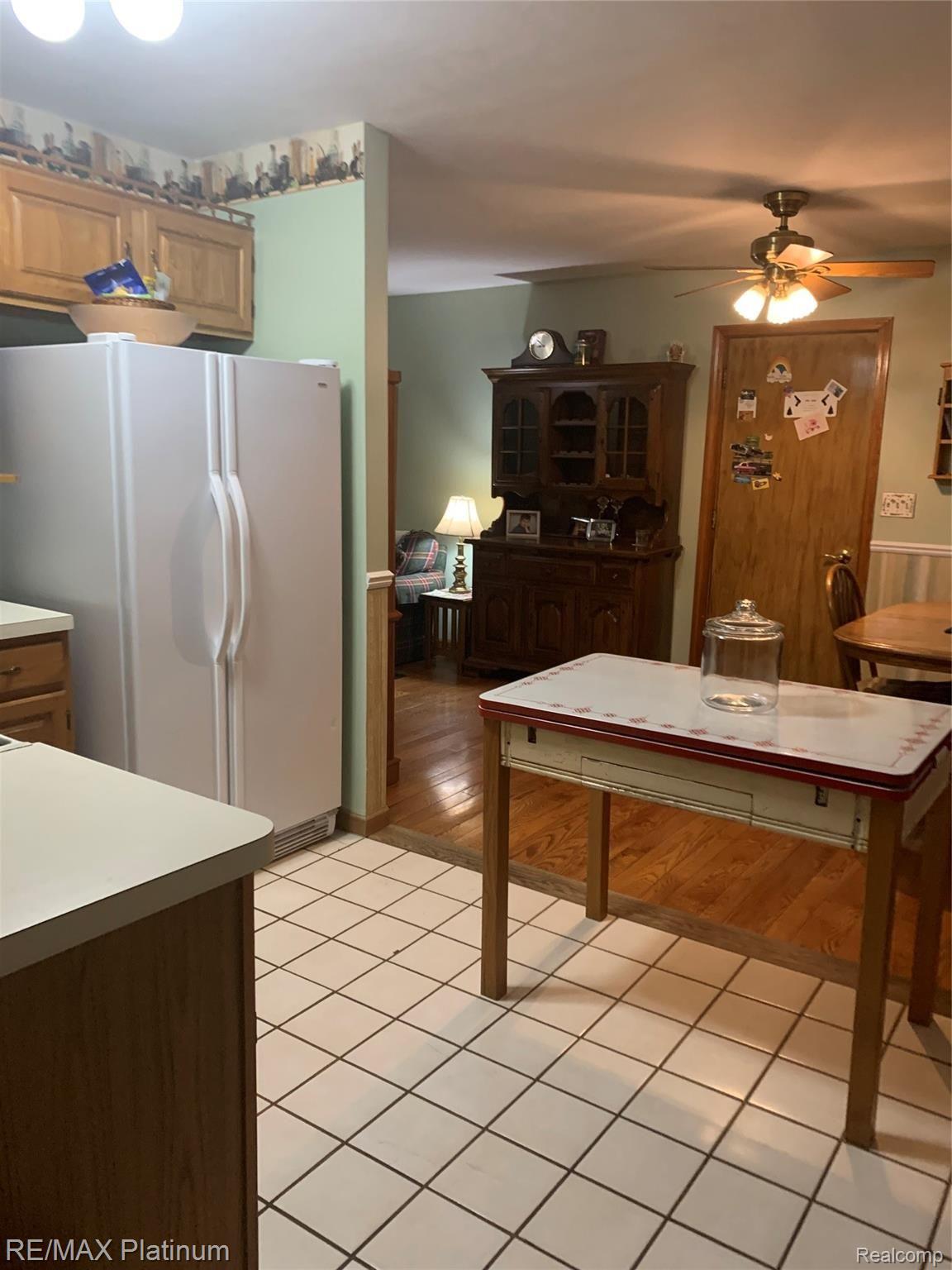 8195 North Latson Road Howell, MI 48855 - Photo 25 of 30 Plenty of Space to Get Your Cooking Completed!