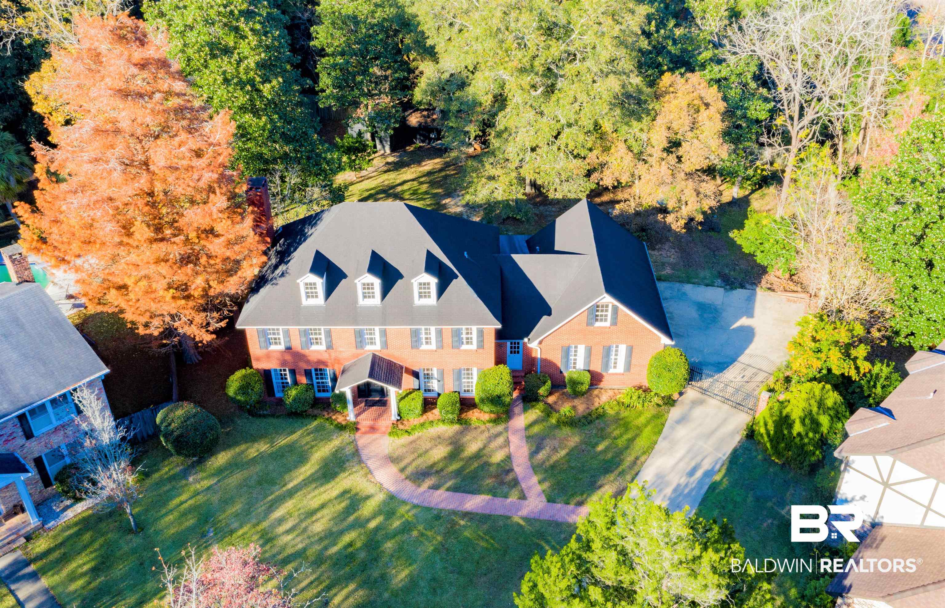 1400 Oak Tree Court Mobile, AL 36609 - Photo 2 of 33