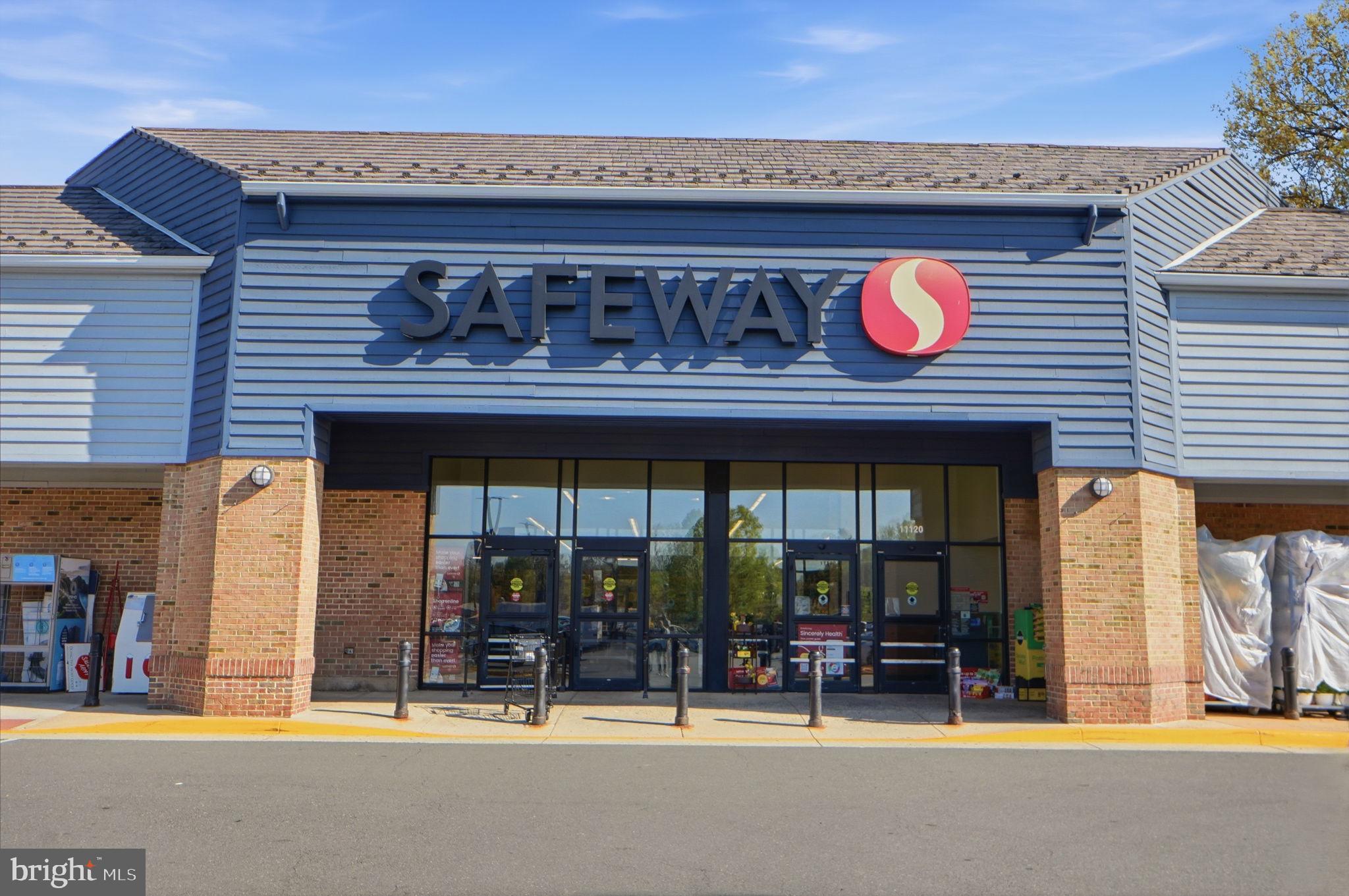 1968 Villaridge Drive Reston, VA 20191 - Photo 25 of 39 Walkable to South Village Shopping Center