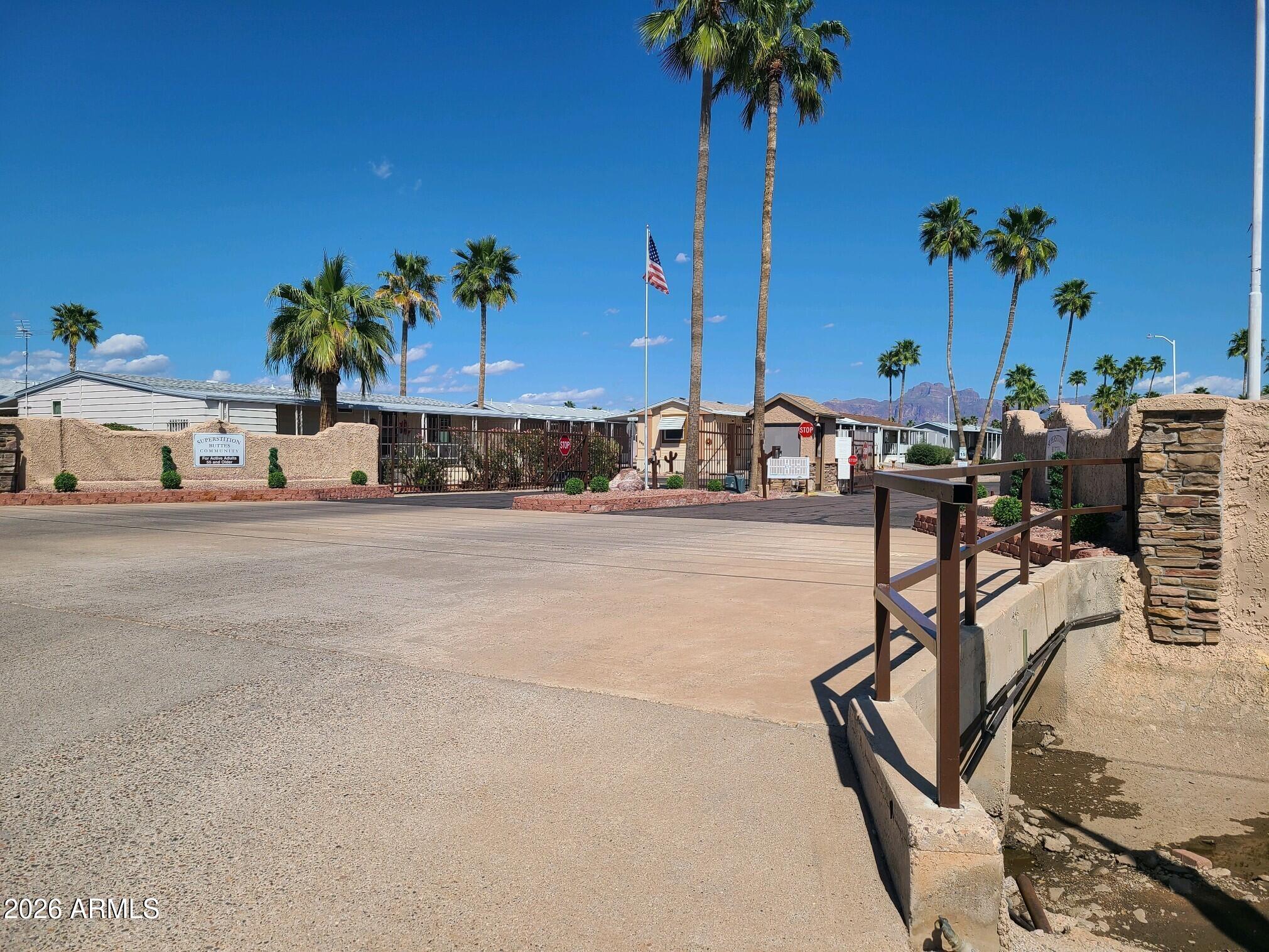 301 South Signal Butte Road, Unit 610 Apache Junction, AZ 85120 - Photo 28 of 71 Superstition Buttes Front Gate