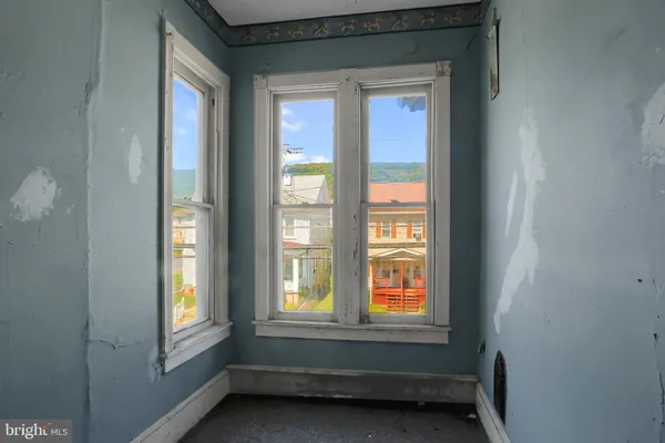 $65,000 | 304-306 East Market Street, Williamstown, PA 17098