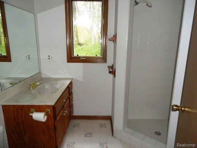 24440 23 Mile Road Macomb, MI 48042 - Photo 10 of 18 Bath - 2nd First Floor.JPG