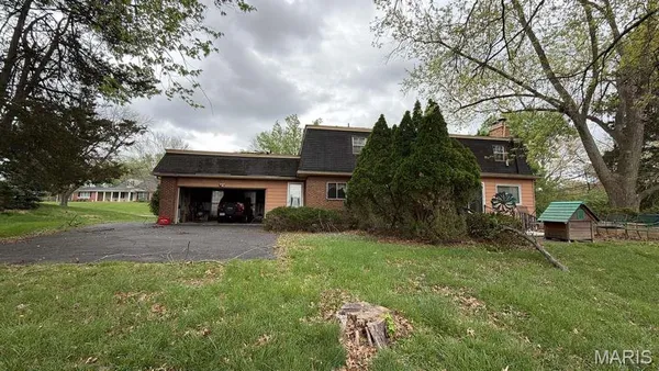 $275,000 | 621 Claymont Estates Drive, Chesterfield, MO 63017