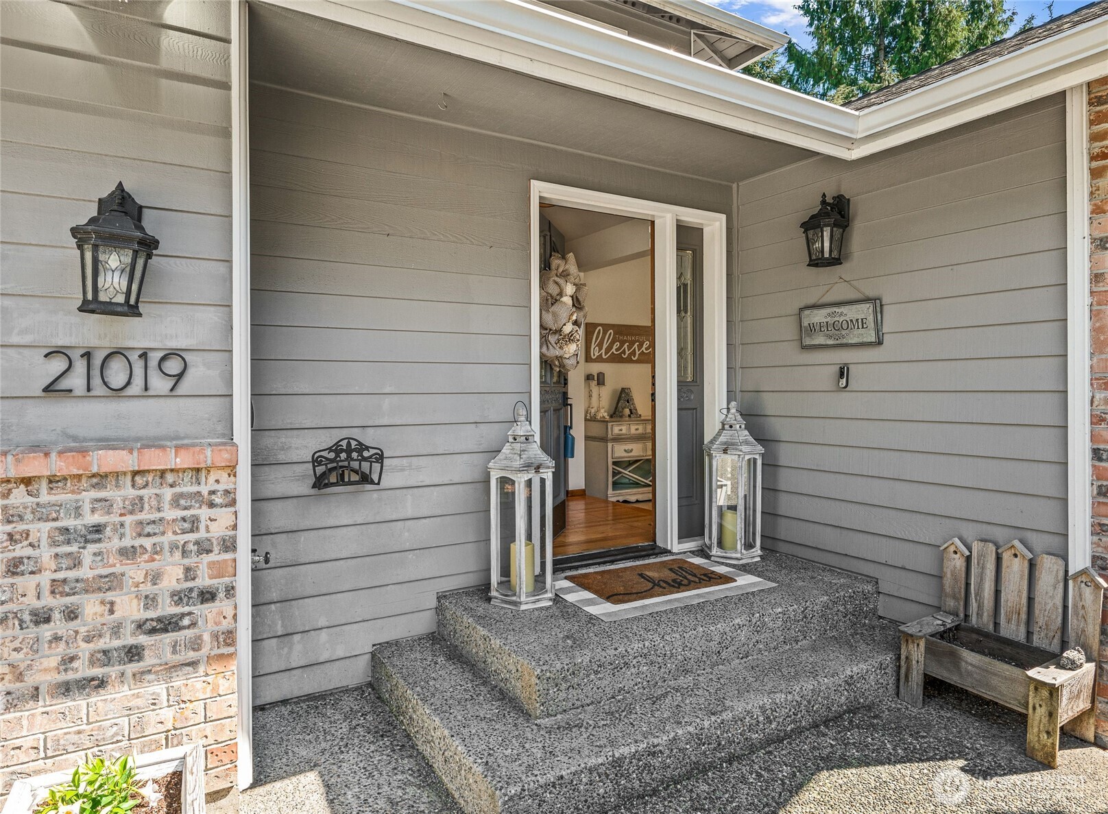 21019 47th Drive Southeast Bothell, WA 98021 - Photo 2 of 32