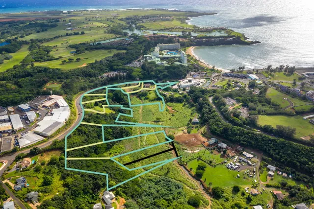 a view of a tennis court