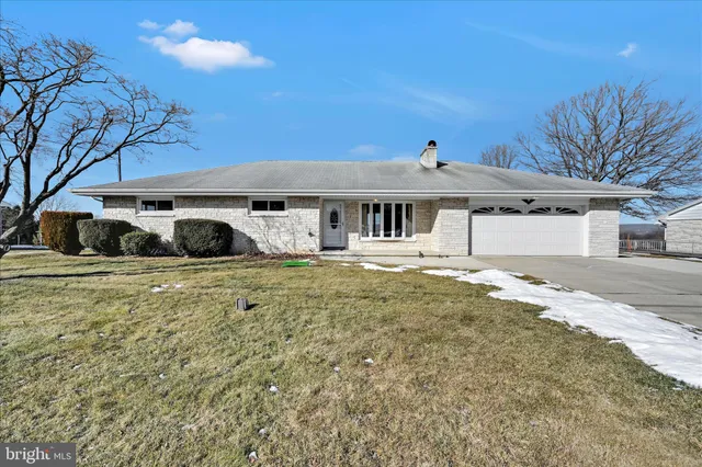 $399,900 | 263 Eisenhower Road, Palmyra, PA 17078