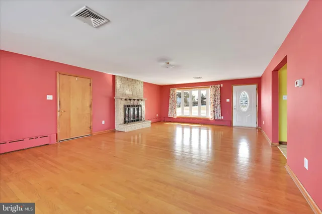 $399,900 | 263 Eisenhower Road, Palmyra, PA 17078