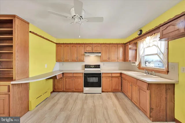 $399,900 | 263 Eisenhower Road, Palmyra, PA 17078