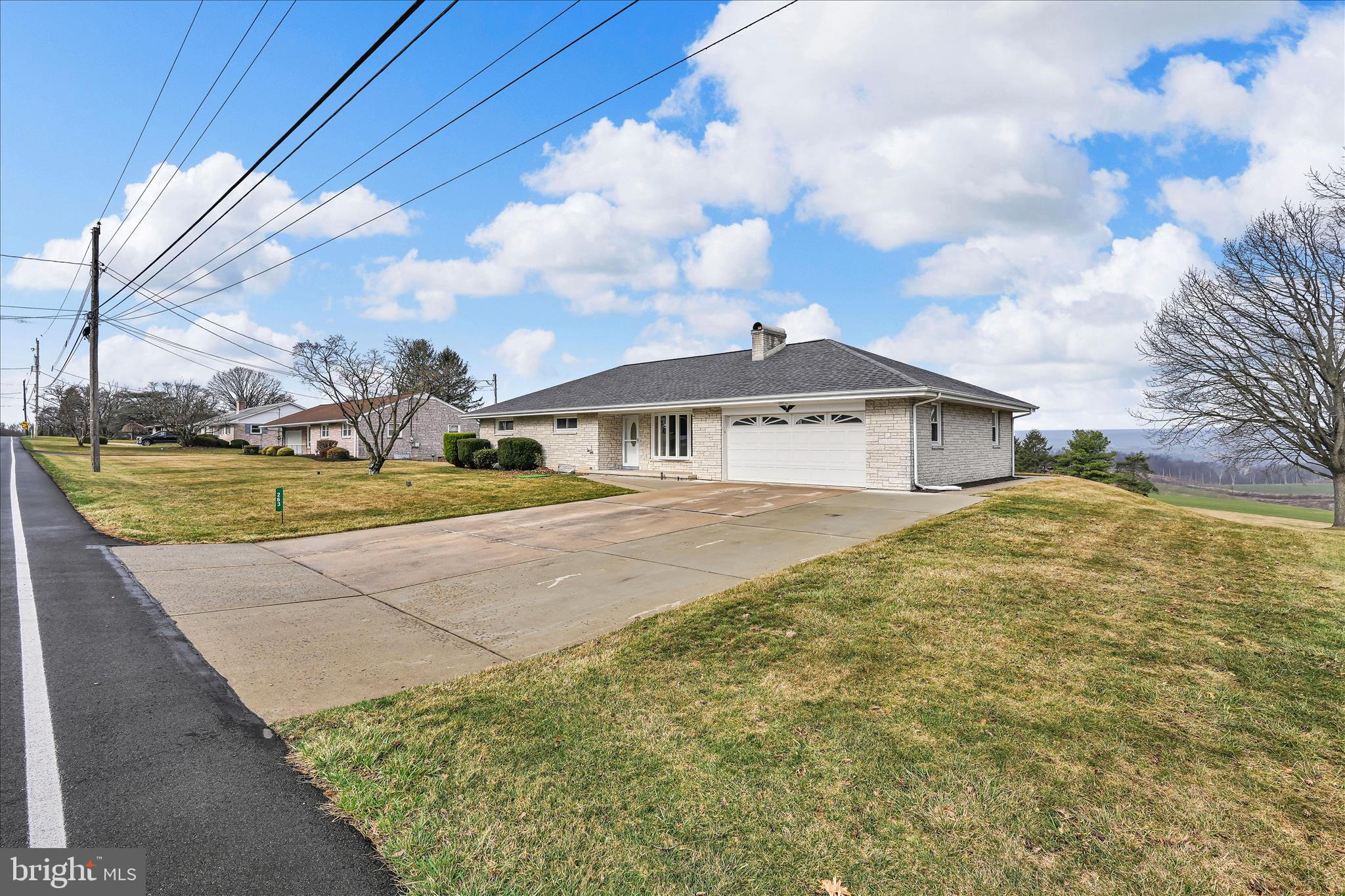 263 Eisenhower Road Palmyra, PA 17078 - Photo 2 of 28 Exterior Front