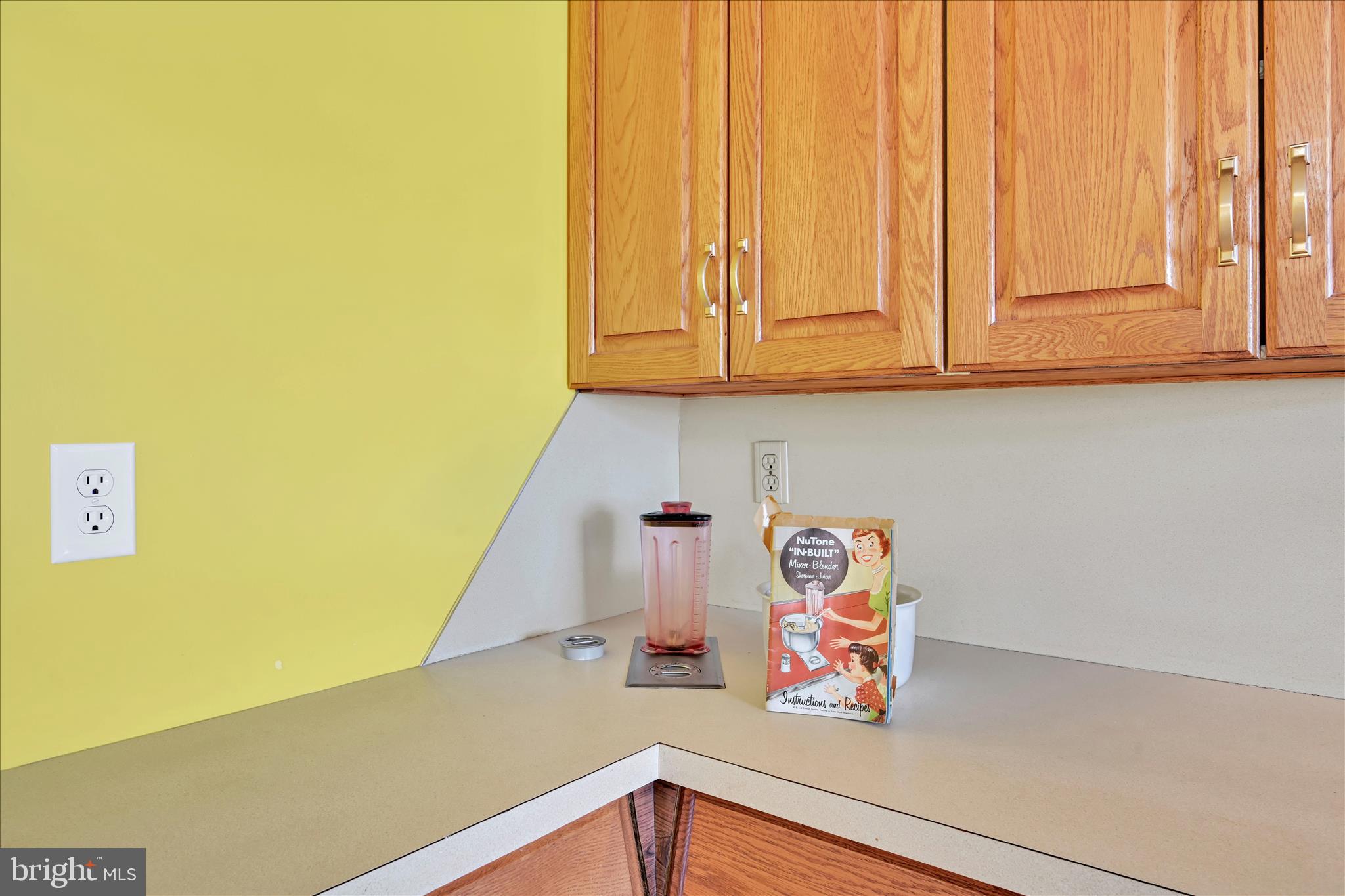263 Eisenhower Road Palmyra, PA 17078 - Photo 21 of 33 Kitchen