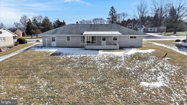 $399,900 | 263 Eisenhower Road, Palmyra, PA 17078
