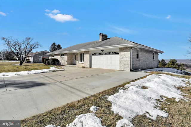 $399,900 | 263 Eisenhower Road, Palmyra, PA 17078