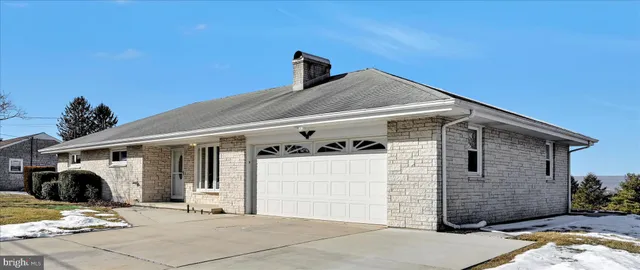 $399,900 | 263 Eisenhower Road, Palmyra, PA 17078