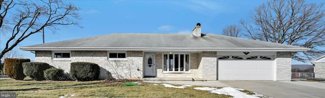 $399,900 | 263 Eisenhower Road, Palmyra, PA 17078