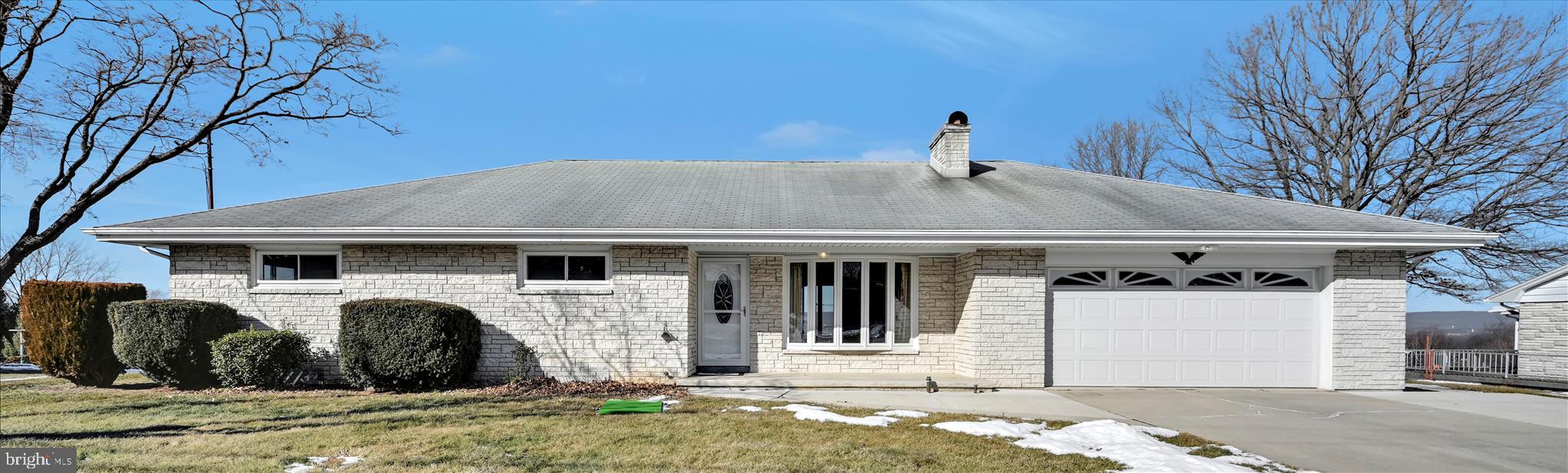 263 Eisenhower Road Palmyra, PA 17078 - Photo 9 of 33 Exterior Front
