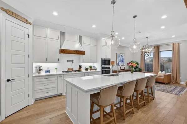 $585,000 | 168 North Canal Drive, Bossier City, LA 71111