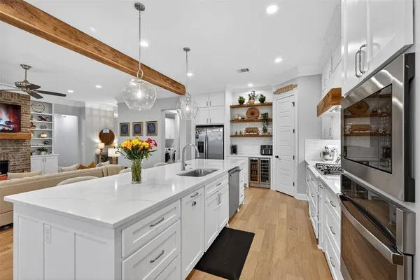 $585,000 | 168 North Canal Drive, Bossier City, LA 71111