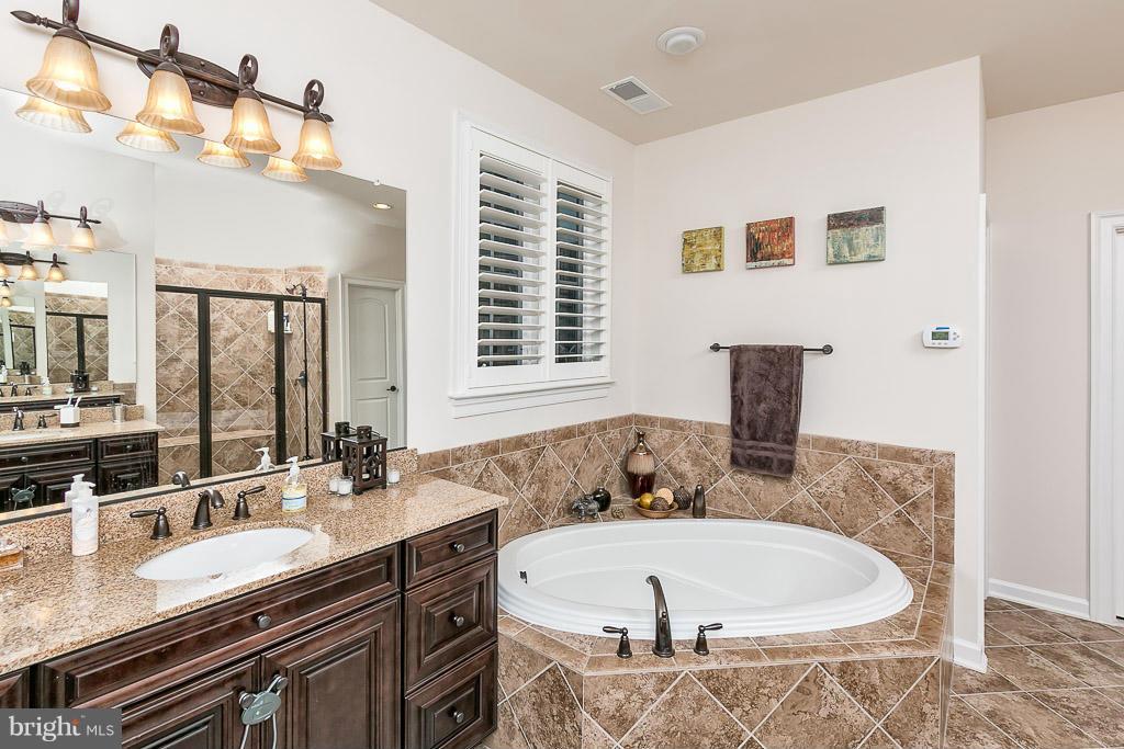116 Sheppard Road Severna Park, MD 21146 - Photo 11 of 30 Master Bath with Soaking tub