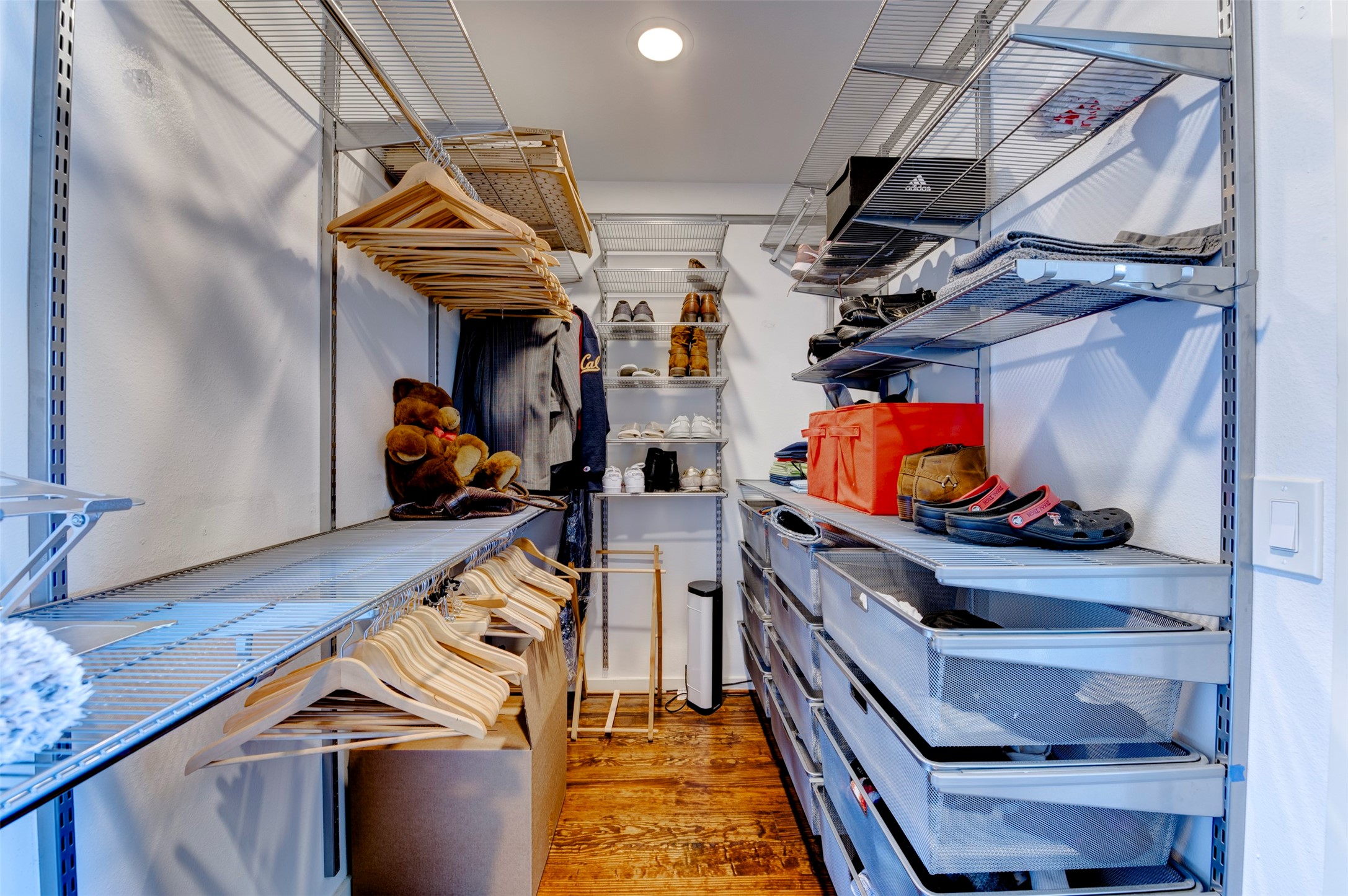 3050 Commerce Street Houston, TX 77003 - Photo 15 of 33 a utility room with dryer and washer