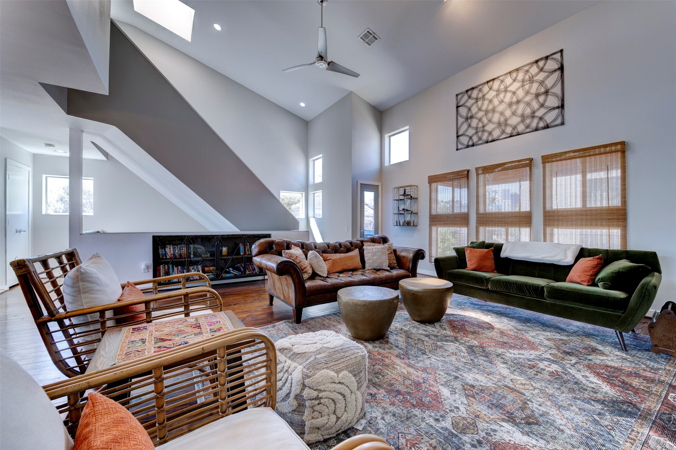3050 Commerce Street Houston, TX 77003 - Photo 2 of 33 a living room with furniture and a large window