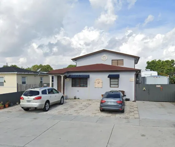 $2,300 | 375 East 14th Street, Unit 377, Hialeah, FL 33010
