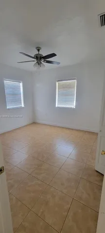 $2,300 | 375 East 14th Street, Unit 377, Hialeah, FL 33010
