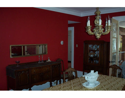 91 Mulberry Street Springfield, MA 01105 - Photo 4 of 14 Gallery Image 4