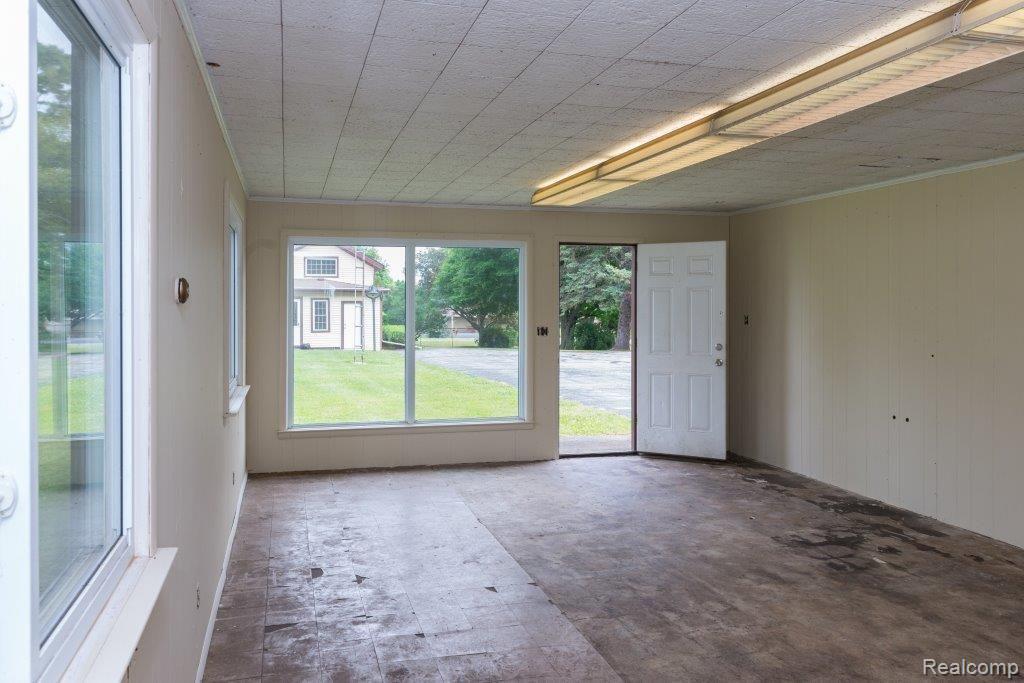 2041 Reid Road Flint, MI 48507 - Photo 17 of 46