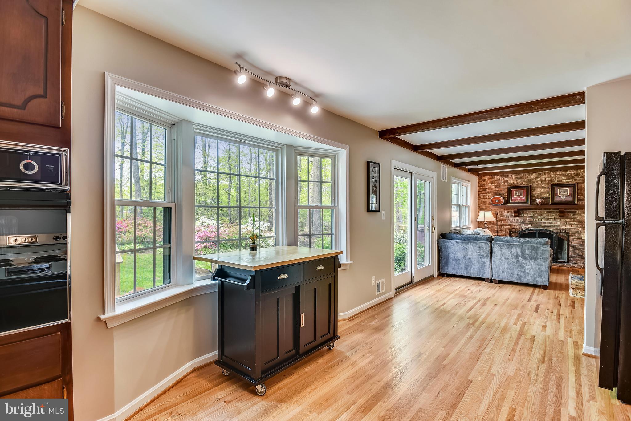 2404 Bugle Lane Reston, VA 20191 - Photo 28 of 67 Kitchen