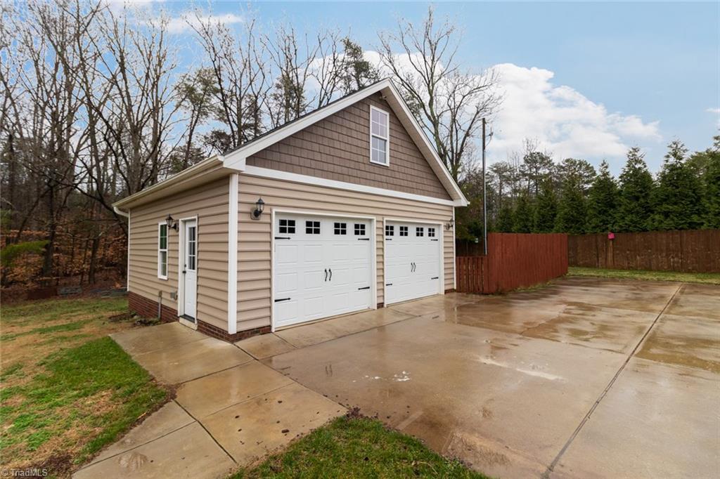 600 Blenheim Court Oak Ridge, NC 27310 - Photo 2 of 30