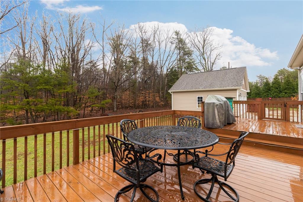 600 Blenheim Court Oak Ridge, NC 27310 - Photo 3 of 30