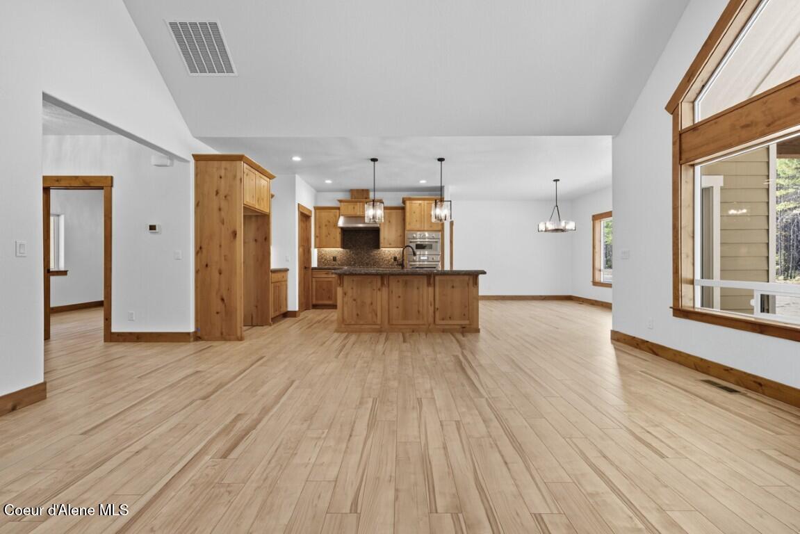 12664 East Howard Road Athol, ID 83801 - Photo 12 of 40 Great Room