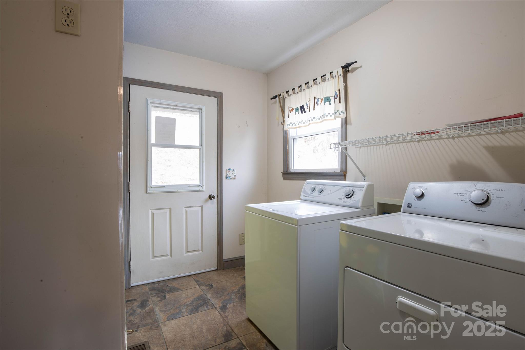 400 Three Dog Mountain Road Bakersville, NC 28705 - Photo 18 of 48