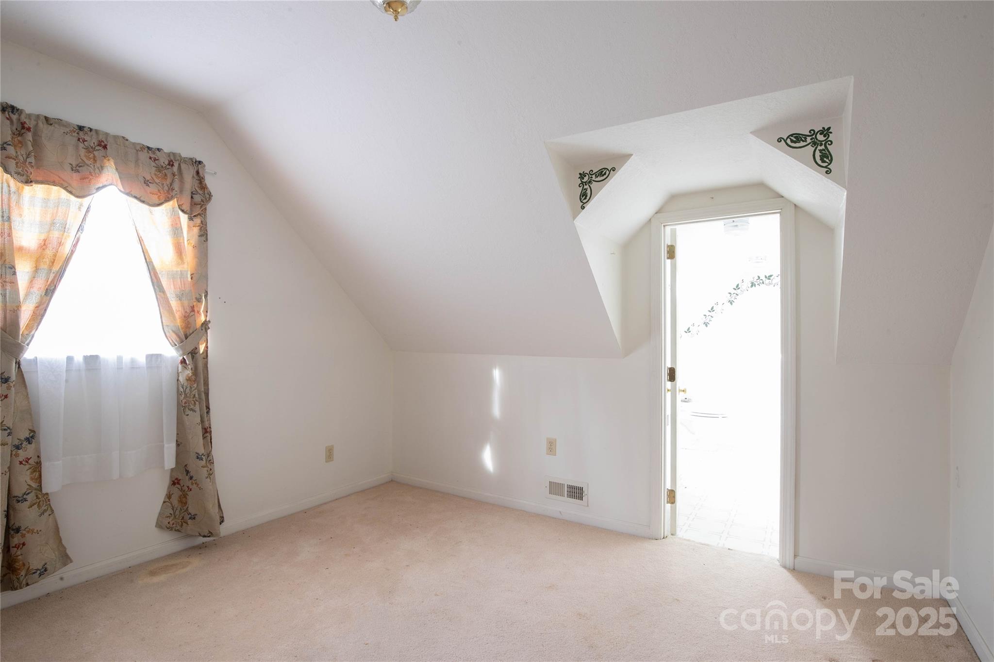 400 Three Dog Mountain Road Bakersville, NC 28705 - Photo 21 of 48