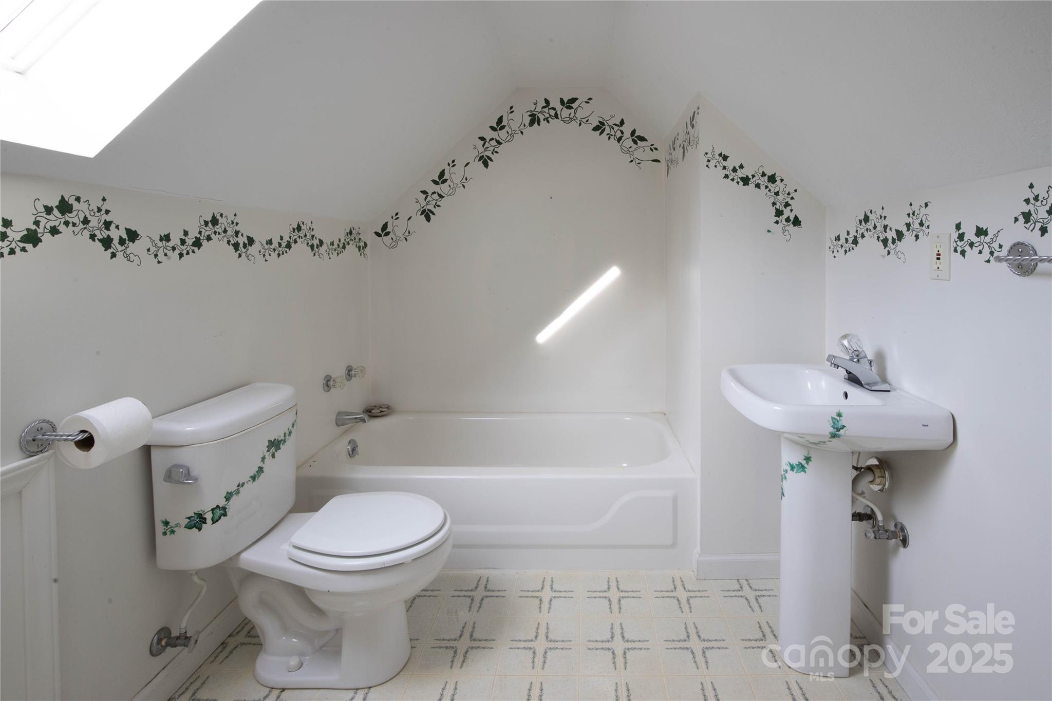 400 Three Dog Mountain Road Bakersville, NC 28705 - Photo 27 of 48