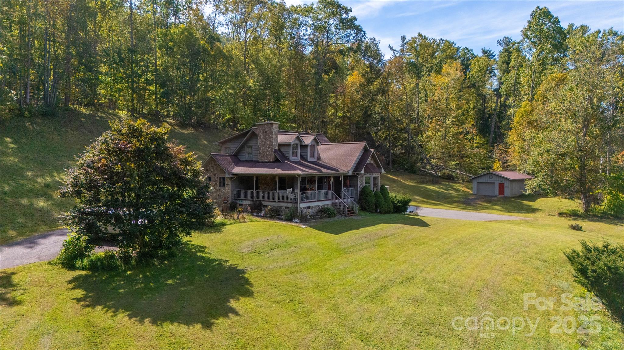 400 Three Dog Mountain Road Bakersville, NC 28705 - Photo 4 of 48