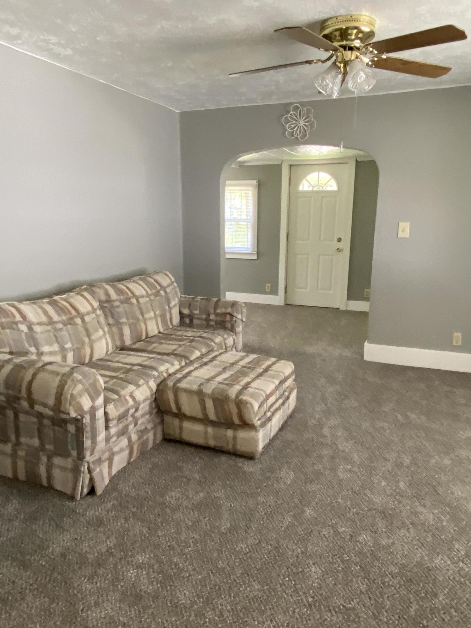 1318 8th Street Three Rivers, MI 49093 - Photo 3 of 17 IMG-1940