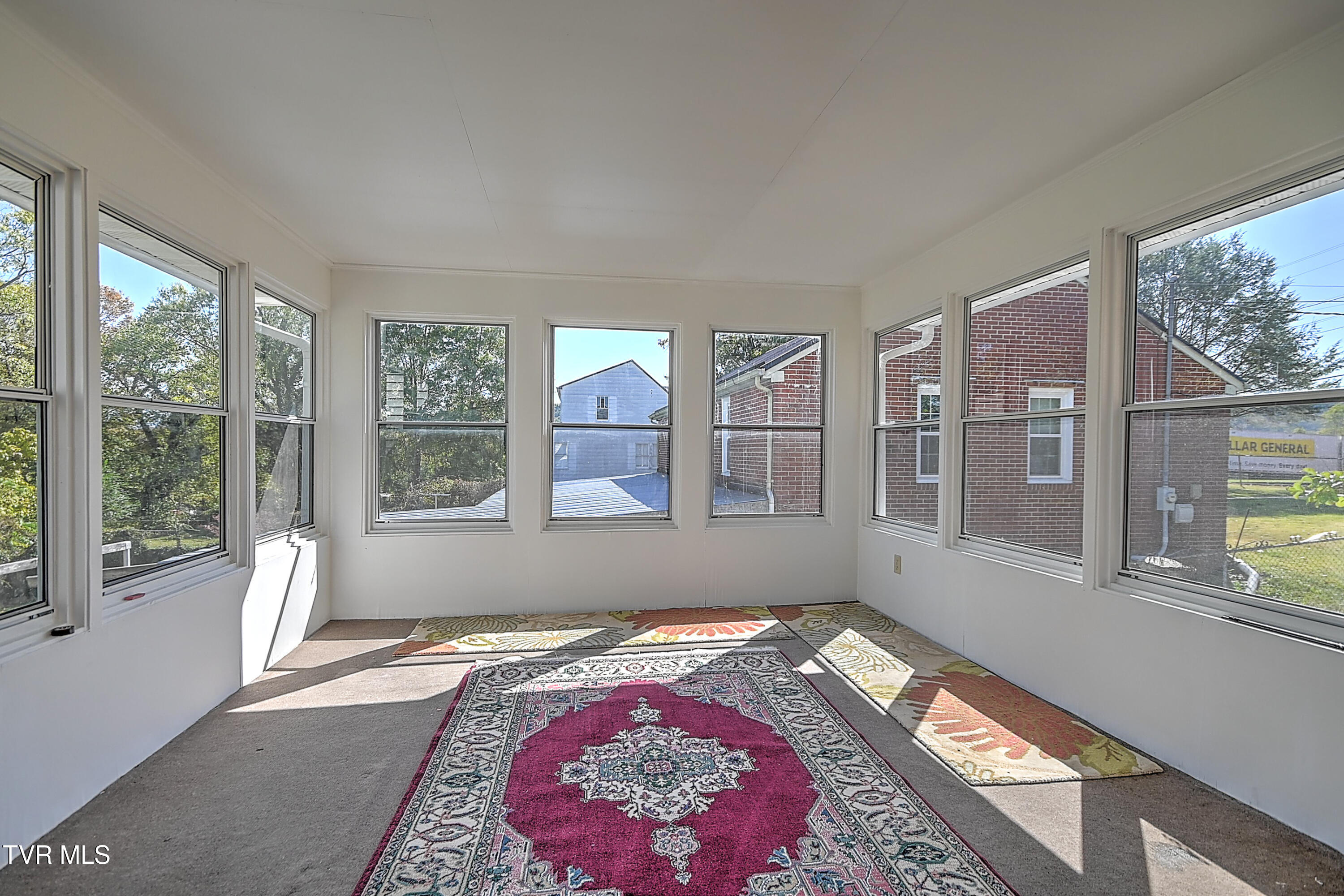 101 Tween Hills Road Bristol, TN 37620 - Photo 23 of 41 101 Tween Hills LR-27