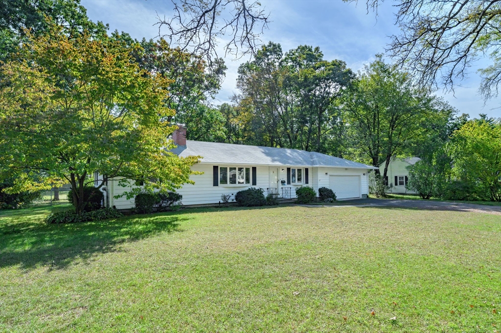 557 Maple Road, Unit 1 Longmeadow, MA 01106 - Photo 5 of 42