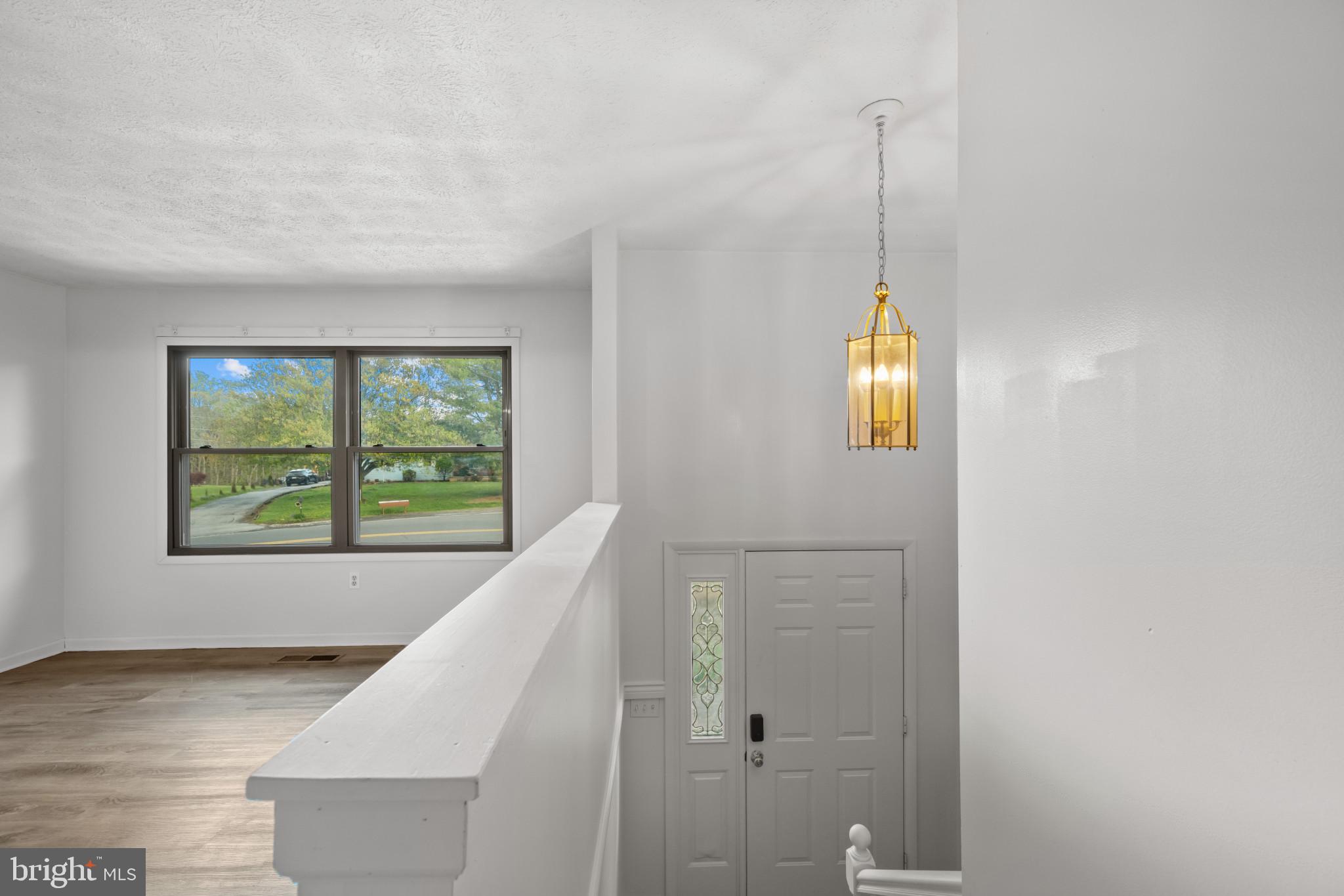 316 Sarhelm Road Harrisburg, PA 17112 - Photo 4 of 25