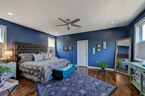 $1,299,000 | 5607 Hillcrest Road, Downers Grove, IL 60516