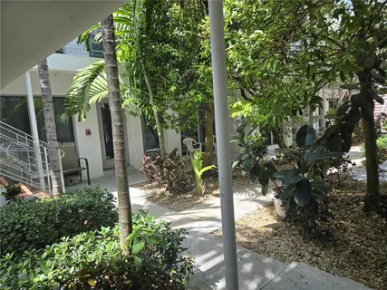 $1,950 | 1560 Pennsylvania Avenue, Unit 216, Miami Beach, FL 33139