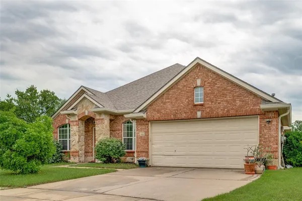 $2,650 | 9204 Lockhart Drive, Arlington, TX 76002