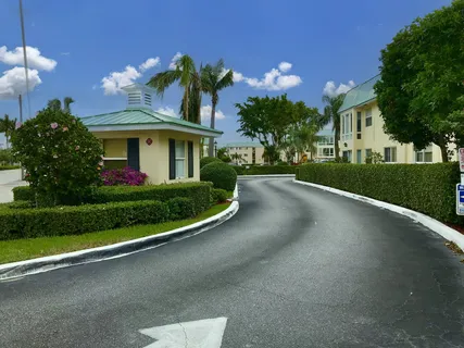 $234,900 | 25 Colonial Club Drive, Unit 205, Boynton Beach, FL 33435
