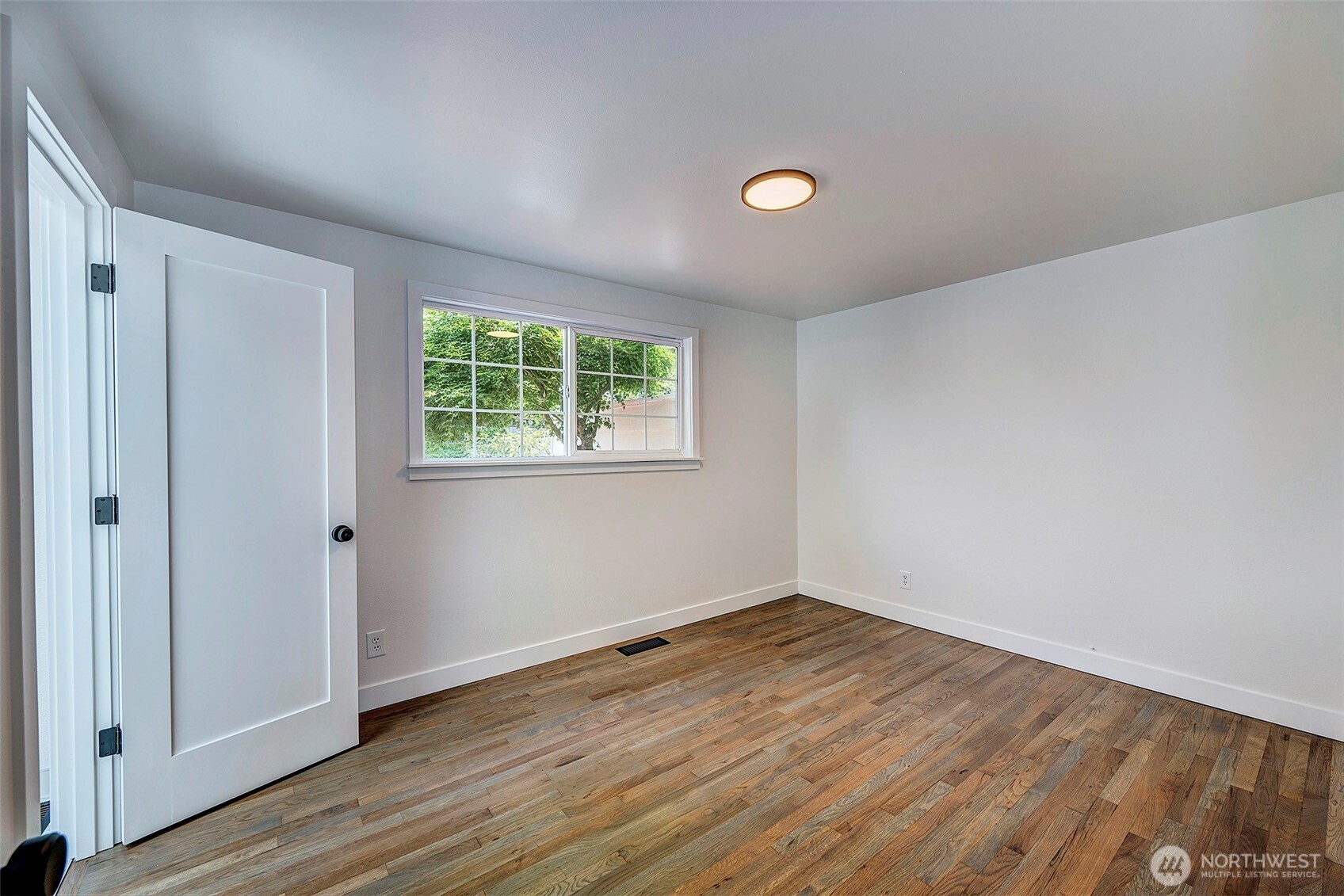 19807 80th Place West Edmonds, WA 98026 - Photo 21 of 40